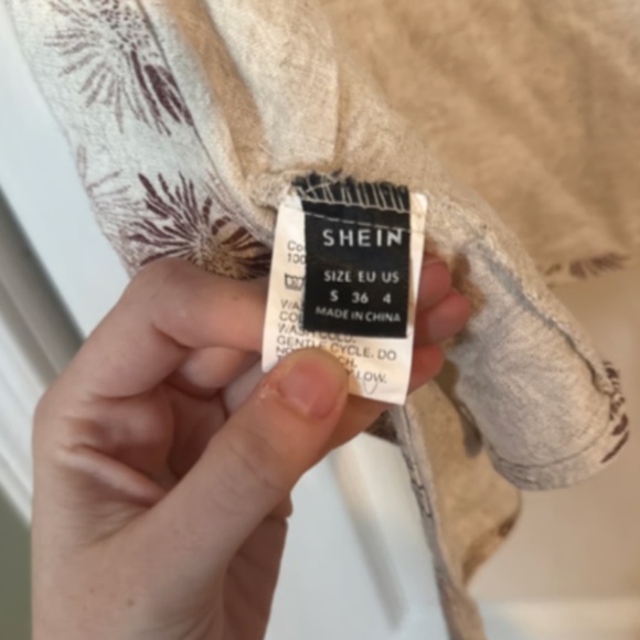 Sunflower Pattern front tie top - Picture 3 of 4